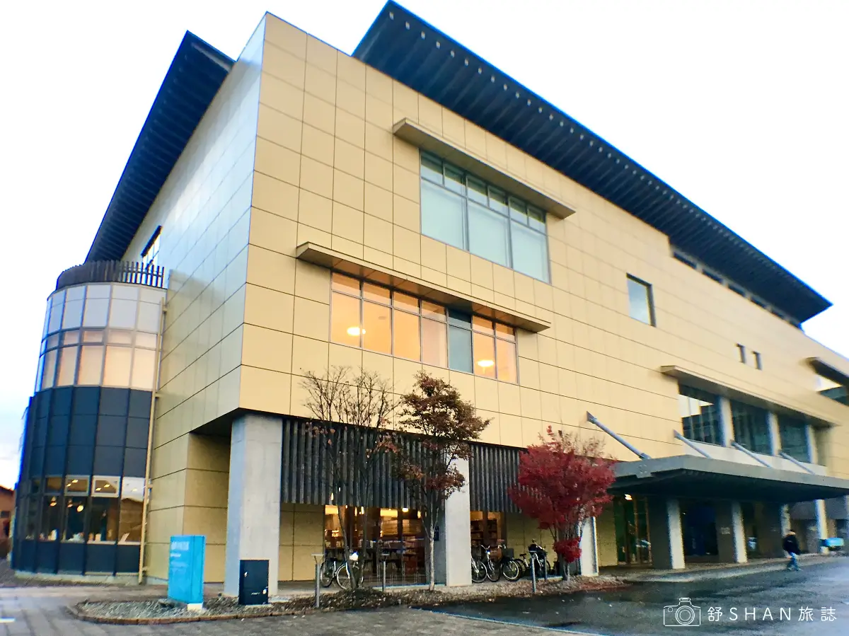 飛驒市圖書館